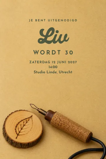 Uitnodiging met het ontwerp Gloed in hout